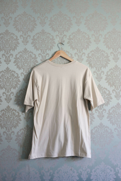 MOÑO BEIGE REMERA - comprar online