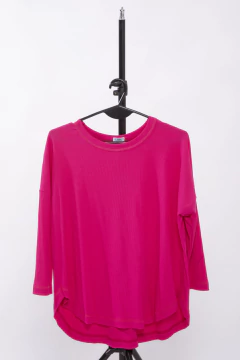 CINTHIA FUCSIA REMERA
