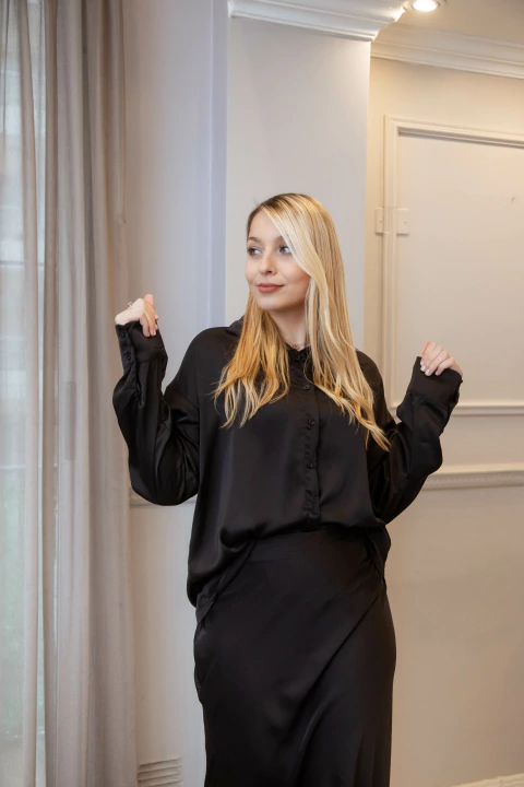 LEA NEGRA CAMISA - comprar online