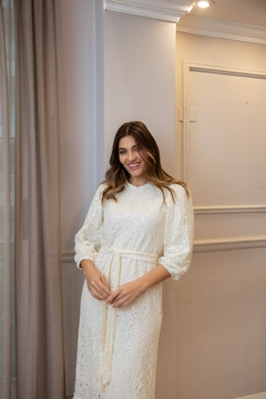 VESTIDO ARIANA CREMA DE ENCAJE CON LENTEJUELAS en internet