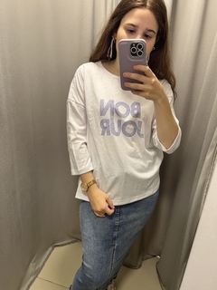 BONJOUR BLANCA CON CELESTE REMERA - comprar online