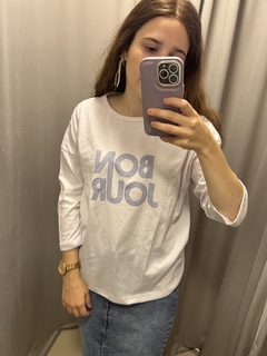 BONJOUR BLANCA CON CELESTE REMERA - Orlibbi