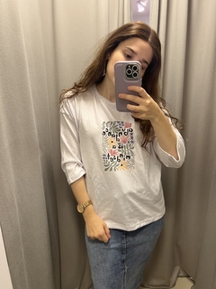 ABUNDANCE BLANCA REMERA - comprar online