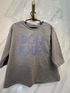 BONJOUR CELESTE GRIS REMERA NIÑA en internet