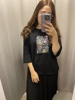 ABUNDANCE NEGRO REMERA TRES CUARTOS - Orlibbi