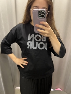 BONJOUR NEGRO BLANCO REMERA TRES CUARTOS en internet