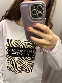 MAGNIFIQUE BLANCA REMERA en internet
