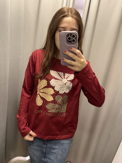 BLOOMING BORDO REMERA - comprar online