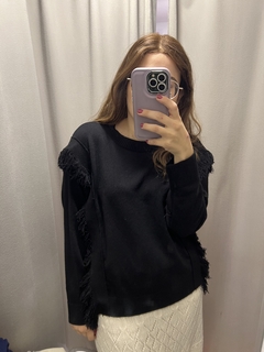 SWATER FLECOS NEGRO - comprar online