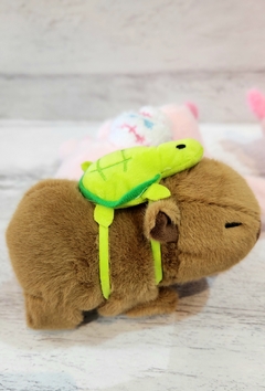 PELUCHE CAPYBARA PULSERA - mayoristaserma