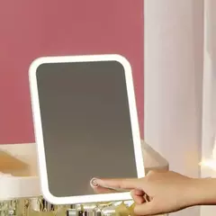 ORGANIZADOR DE MAQUILLAJE CON ESPEJO Y LUZ - tienda online