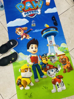 TOALLON PERSONAJES /FUTBOL INFANTIL