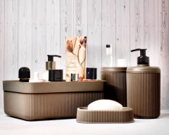 Imagen de SET BAÑO 4 PIEZAS RAYADO CON CANASTO