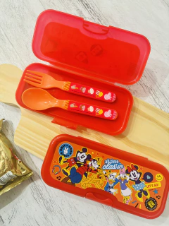 SET DE CUBIERTOS PLASTICOS EN BOX PERSONAJES