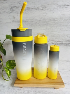 Vaso PLASTICO simil QUENCHER + 2 botellas en internet