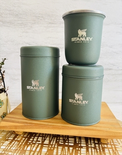 SET MATERO ALUMINIO VERDE GRABADO STANLEY en internet