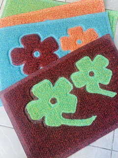 ALFOMBRA DE BAÑO ENGOMADA en internet