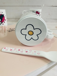 TAZA PLÁSTICA Kitty/ Kuromi / Melody ASA CORAZÓN SUBLIMADA CON CUCHARA