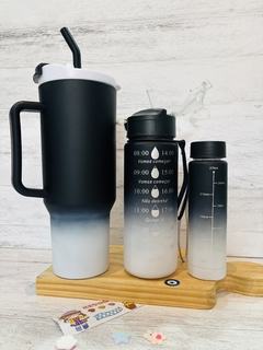 Vaso PLASTICO simil QUENCHER + 2 botellas - comprar online