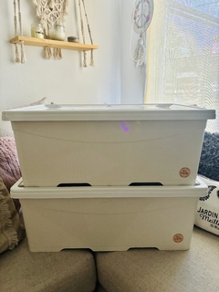 CAJA ORGANIZADORA 40 LTS ECO FRIENDLY CON TAPA Y RUEDAS en internet