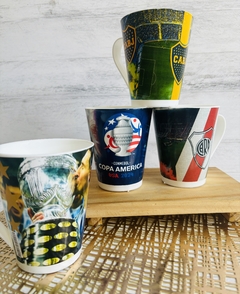 TAZA CÓNICA PLÁSTICA FÚTBOL