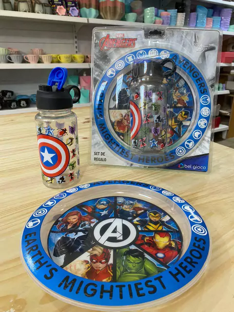 BLISTER PLATO PLAYO + BOTELLA FLIP TOP PERSONAJES - comprar online