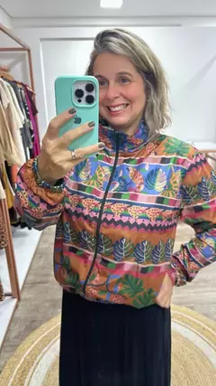 Jaqueta Corta Vento na internet