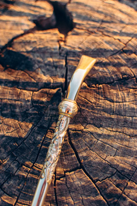 BOMBILLON PICO CURVO CINCELADO W - comprar online