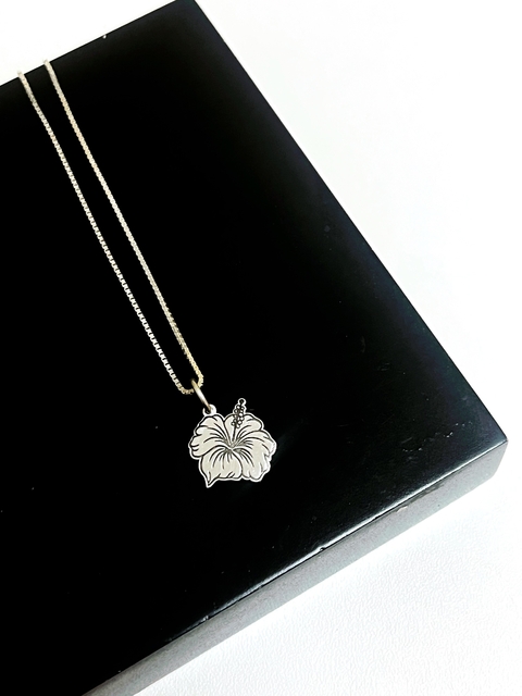 Colar de Prata 925 - Flor de Hibisco - comprar online