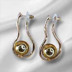 Brinco Orgânico Detalhado Dourado 4,5 cm - comprar online