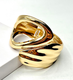 Bracelete com Detalhe Vazado Dourado - Linha Premium - comprar online