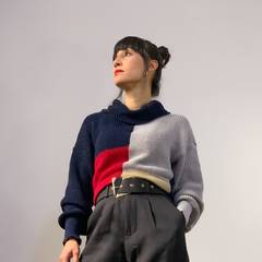 Blusa manga longa em tricot com padronagem geométrica