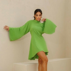 Vestido mullet curto manga flare