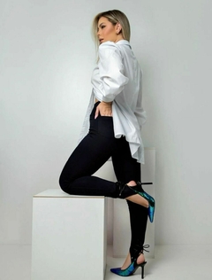Calça legging com pezinho