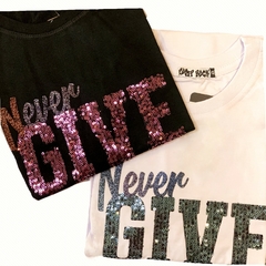 T-SHIRT GLOW COM PAETÊ E GLITTER - comprar online