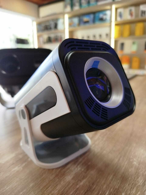 Mini proyector LU-V88 - COD: 652 - comprar online