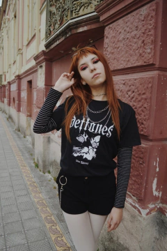 Camiseta Deftones (Like Linus) na internet