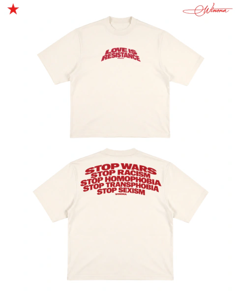 Camiseta Boxy - Love Is Resistance