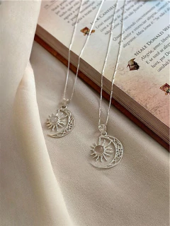 Gargantilha de Prata Lua SOL Quartzo Rosa GL12 na internet