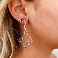 Brinco de Prata Simbolo do Om Vazado EAR24 - comprar online