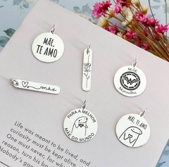 Pingente Personalizado 1,5 cm Nome/Simbolos em Prata 925 - Medalha - Cantinho da Prata | Jóias | Pratas | Anéis