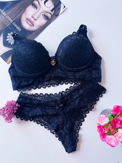 Conjunto Larissa na internet