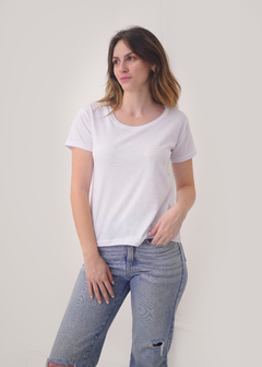 Remera Básica de Mujer Blanco - comprar online
