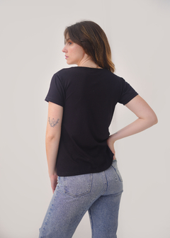 Remera Básica de Mujer Negro - ABALAK