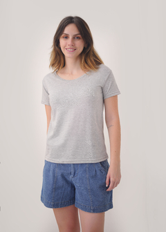 Remera Básica de Mujer Gris Melange - comprar online