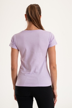 Remera Básica de Mujer Lila en internet