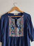 Blusa bordada azul, talle M/L en internet