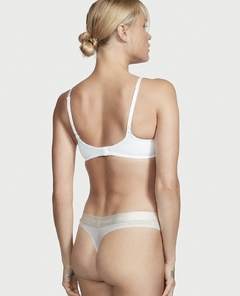 LESS VICTORIA’S SECRET - comprar online