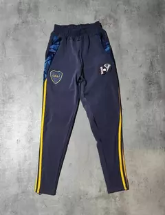Pantalon Boca azul oscuro tiras amarillas 2025 niño