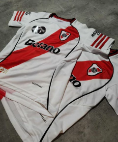 Camiseta River Betano titular niño 2026 - Hooligans Bahía